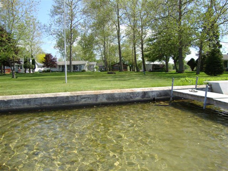 Property photo 1 - Real Estate Auction - Big Chapman Lake - Lakefront Cottage